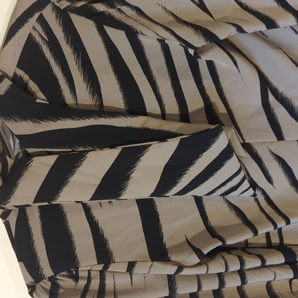 Beaufille Sz 4 Black Taupe Tiger Stripe Printed Fluid Bardot Shift Midi Dress - Picture 5 of 7